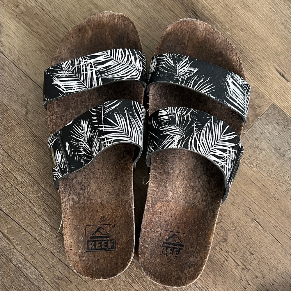 Reef Women’s Black Sandals with White Palm-Print Straps